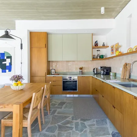 Lefkos Lofos In Paros Villa