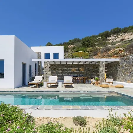 Lefkos Lofos In Paros