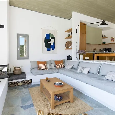 Lefkos Lofos In Paros Kostos