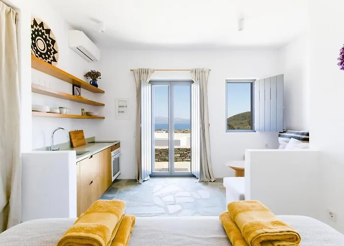 Lefkos Lofos In Paros Kostos